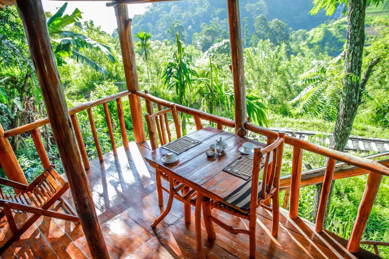 เอลลา แบมบู คาบานา Bed & Breakfast ภายนอก รูปภาพ