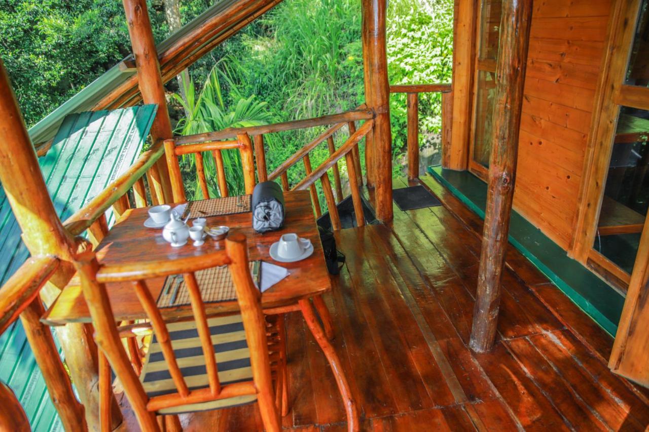 เอลลา แบมบู คาบานา Bed & Breakfast ภายนอก รูปภาพ