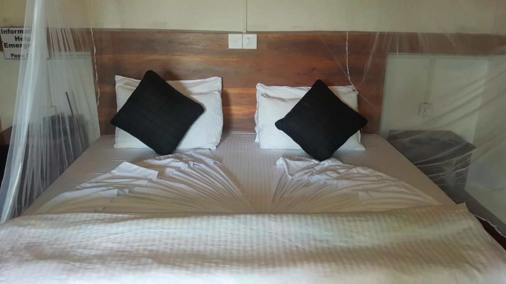 เอลลา แบมบู คาบานา Bed & Breakfast ภายนอก รูปภาพ